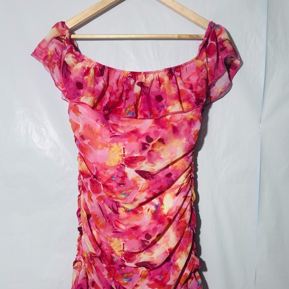 Floral Off the Shoulder Mini dress - Picture 4 of 7